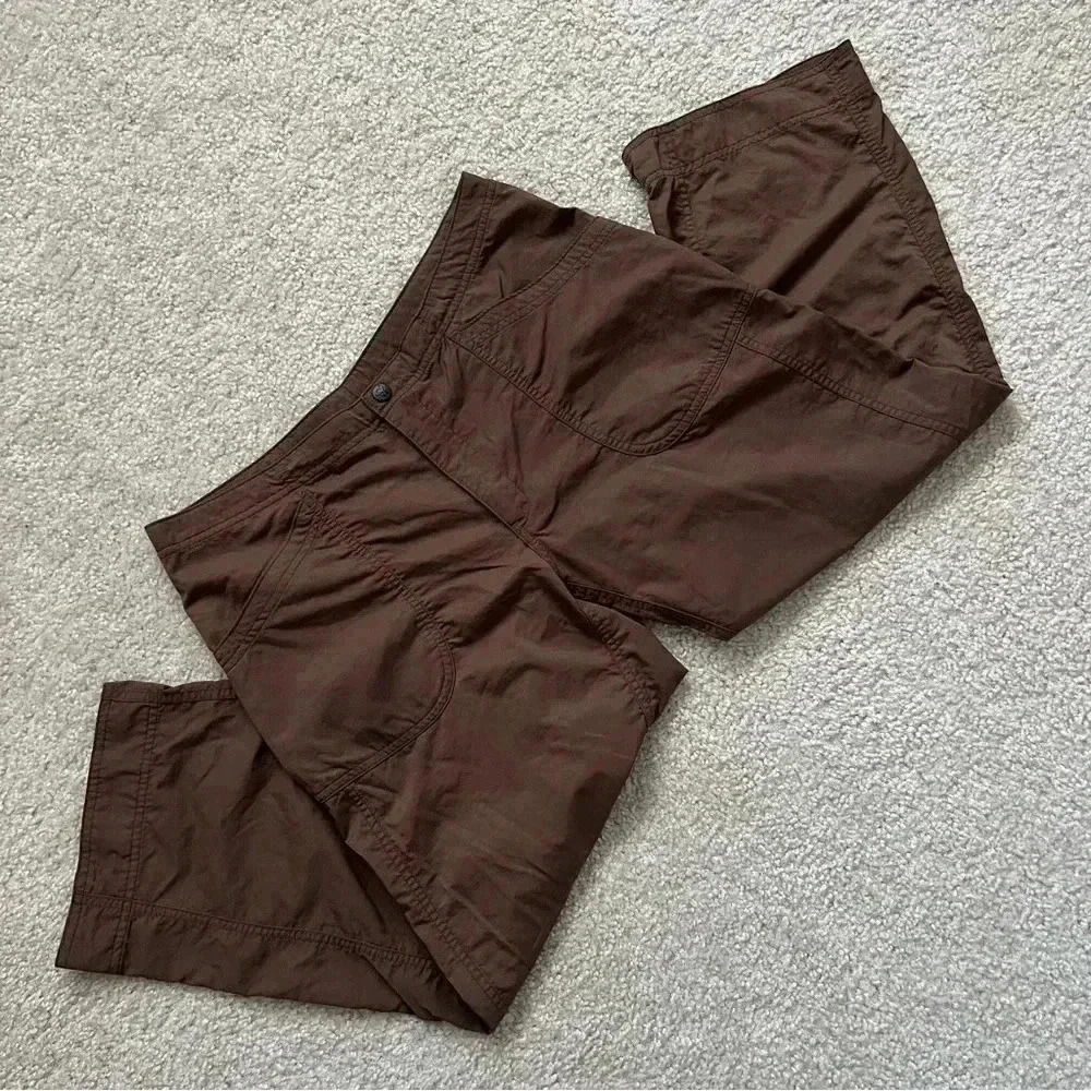 MOUNTAIN HARDWEAR Women OL1153 Brown Cropped Hiking Capri Pants SZ 10 Zip Pocket